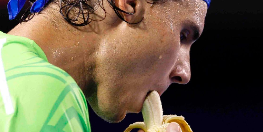 Et si Nadal, Federer and co. mangeaient autres choses sur la chaise ?
