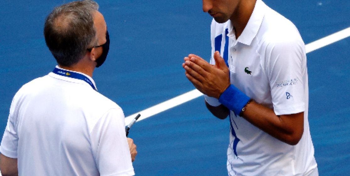 L'actu tennis (mais pas que) de la semaine : Djokovic disqualifié et mouche explosive