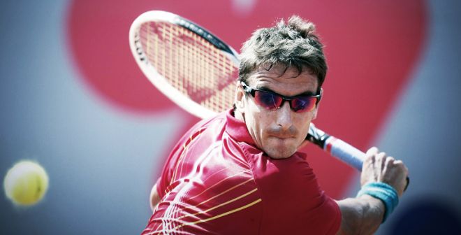 DANS LES CRAMPONS DE TOMMY ROBREDO 