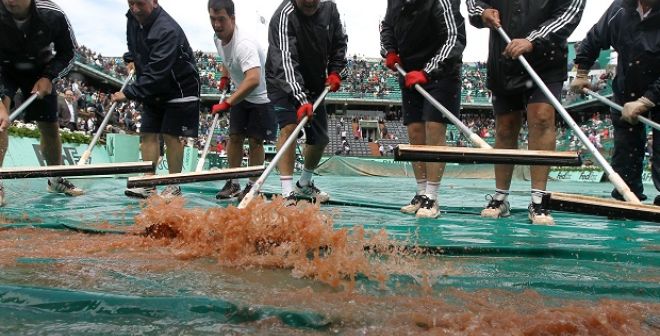 Tu sais qu’il pleut à Roland-Garros quand…