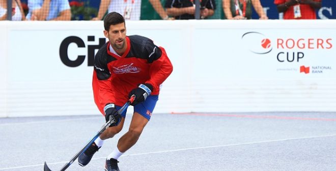 Djoko est de retour, hockey ?