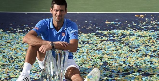 Novak repart avec deux coupes