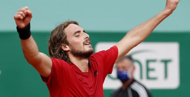 The tennis news (but not only) of the week : a Greek God, some skinned kings and a giant rabbit