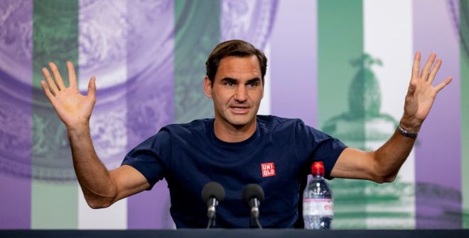 Tennis news of the week (and more): Roger Federer’s auction and a swim for 47 000 euros