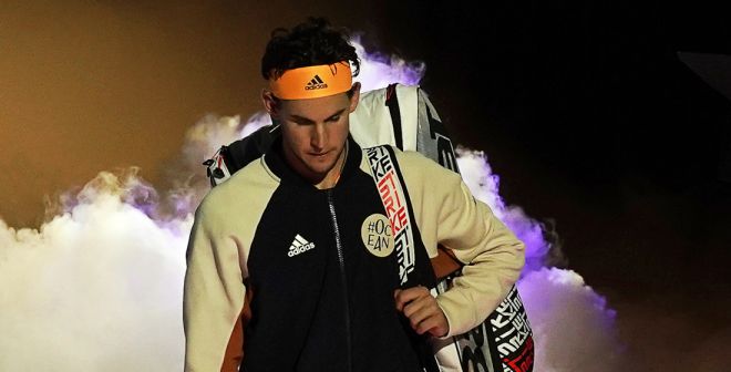 Thiem a cru pouvoir revenir au sommet, mais son poignet était parti en fumée