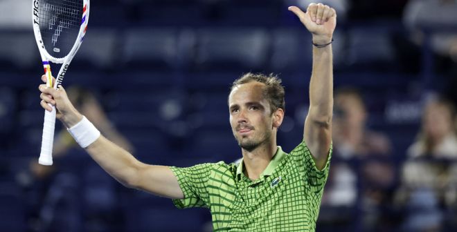 Coup de pouce du destin et fin de mal&eacute;diction pour Daniil Medvedev