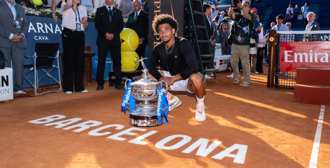 Arthur Fils : &laquo; Peut-&ecirc;tre qu'un jour je pourrais me comparer &agrave; Alcaraz et Sinner, mais pour le moment, non &raquo;