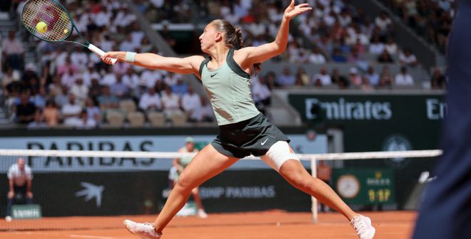 Diane Parry, au-del&agrave; du beau jeu : &laquo; Maintenant, peu importe si elle doit taper avec le manche &raquo;