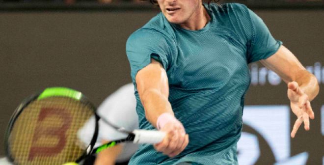 Stefanos Tsitsipas coupe tout